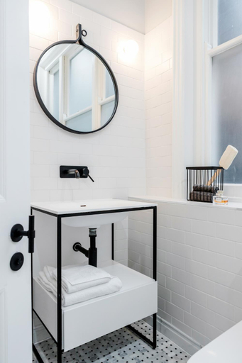 Bathroom 3, Kula London - Covent Garden St Martin's Lane, London