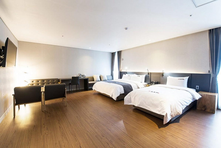 Bedroom 3, Daesungkwan Hot Spring Hotel, Geumjeong