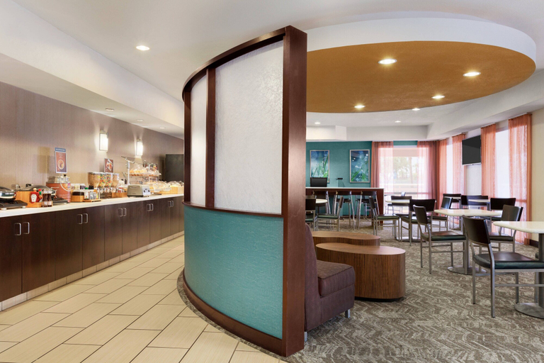 Food & Drinks 4, SpringHill Suites Phoenix North, Maricopa