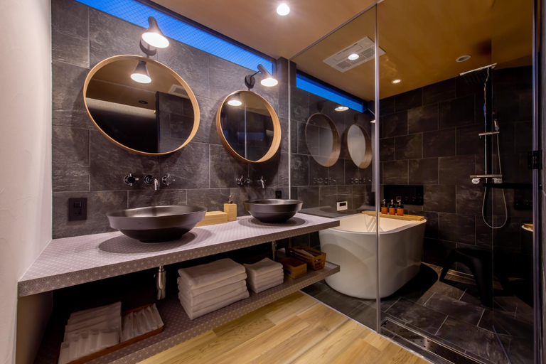Bathroom 3, Oyado Machi, Sasebo