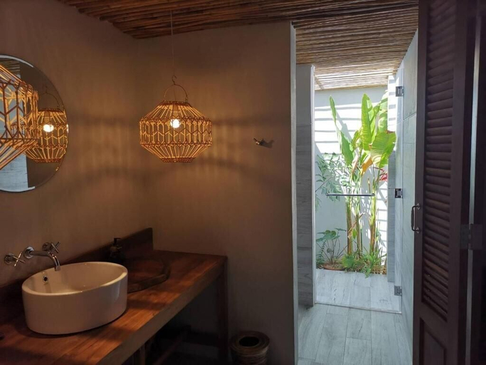 Bathroom 4, The Mak Trat, K. Ko Kut