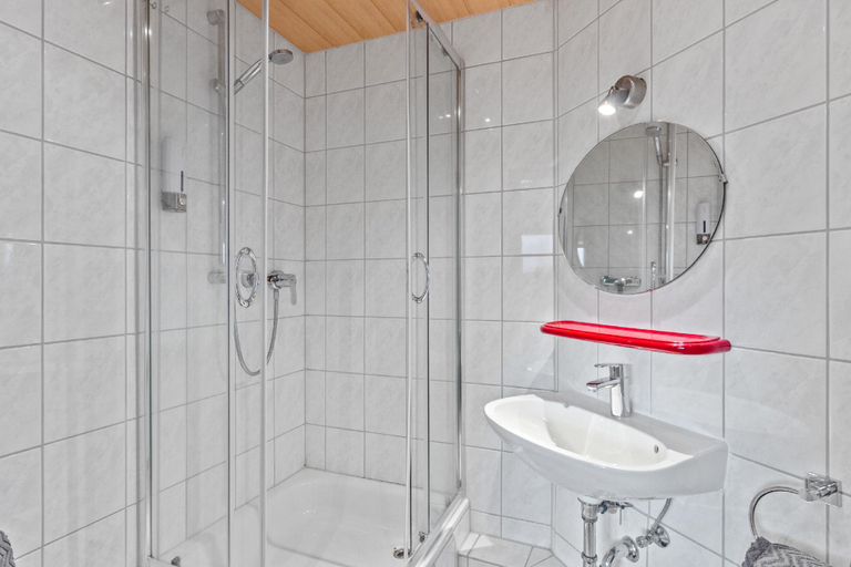 Bathroom 5, Family and Friends Ludwigshafen, Ludwigshafen am Rhein