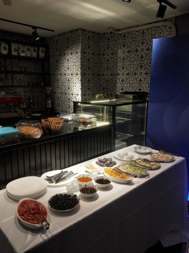 Food & Drinks 4, KY Continental Apartments, Konak