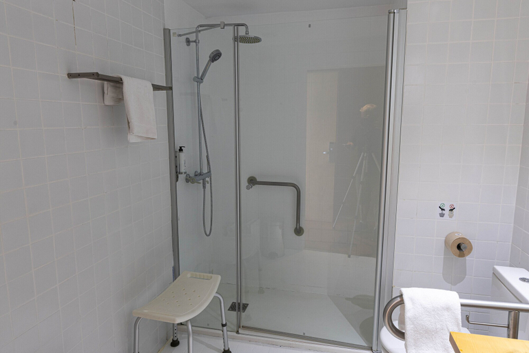 Bathroom 4, Hotel ETH Irun, Guipúzcoa