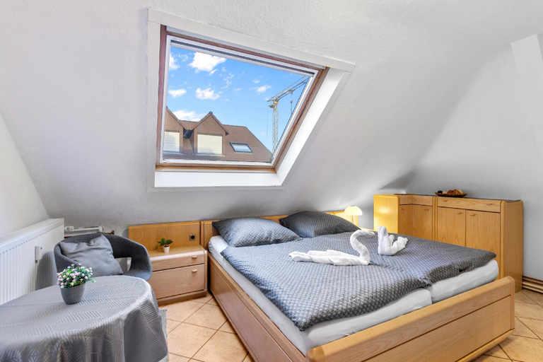 Bedroom 3, Family and Friends Ludwigshafen, Ludwigshafen am Rhein