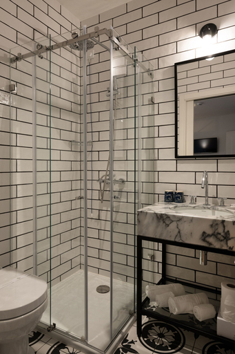 Bathroom 3, Dona Maria Hotel, Figueira da Foz