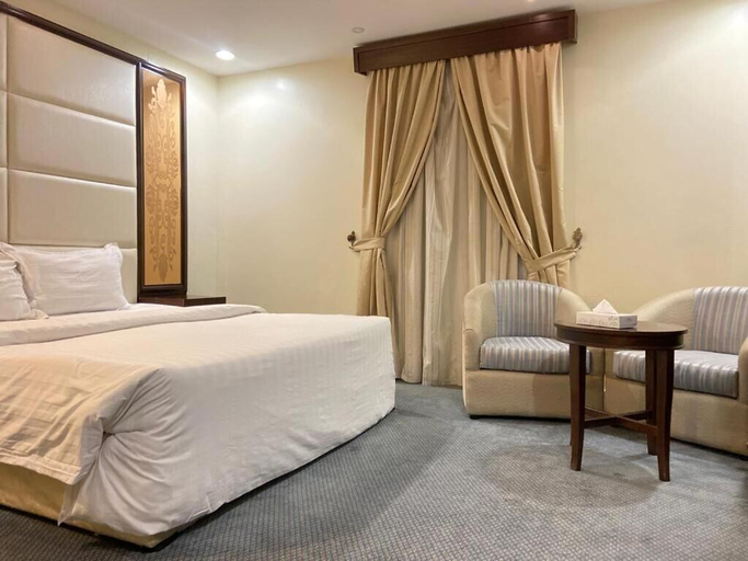 Bedroom 4, Makarim Palm Hotel
