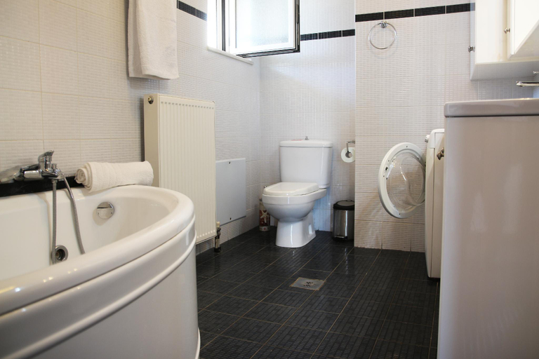 Bathroom 2, Kouros Chania Villas, Crete
