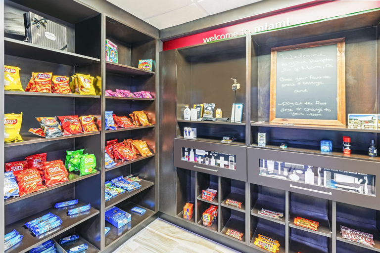 Food & Drinks 5, Hampton Inn Miami, Ottawa