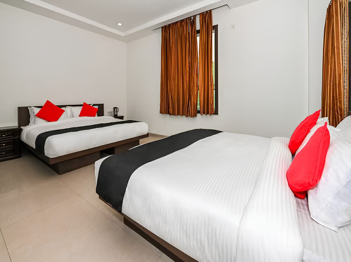 Bedroom 3, Club 7, Bareilly