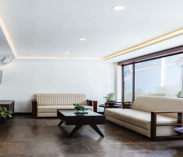 Public Area 2, Hotel Vinayaga Tiruppur, Tiruppur