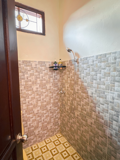 Bathroom 3, Hening Pool Residence, Banyumas