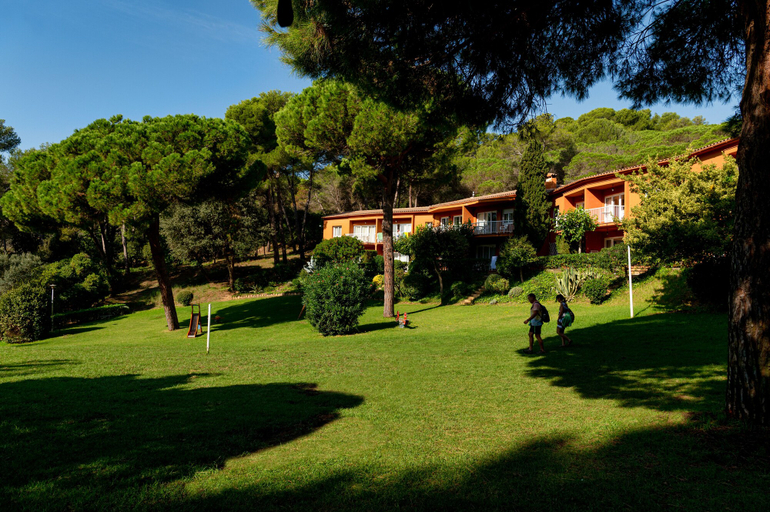 Exterior & Views 2, Albamar Apartaments, Girona