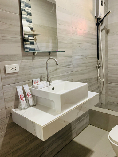 Bathroom 4, MCA HOSTEL , Panglao