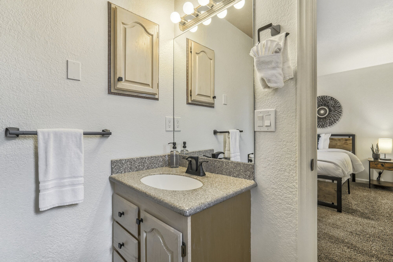 Bathroom 4, Big Bear, El Paso