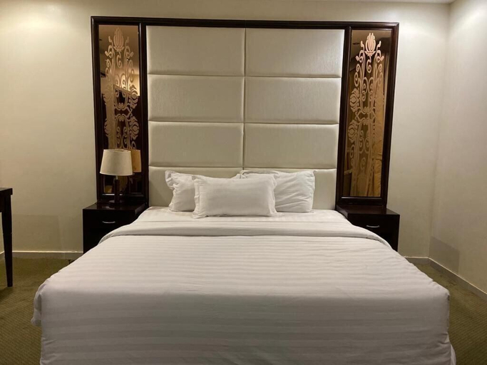 Bedroom 4, Makarim Palm Hotel