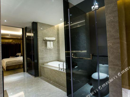 Sweet Fruit Charm International Hotel (Foshan West Railway Station Luocun Branch), Foshan