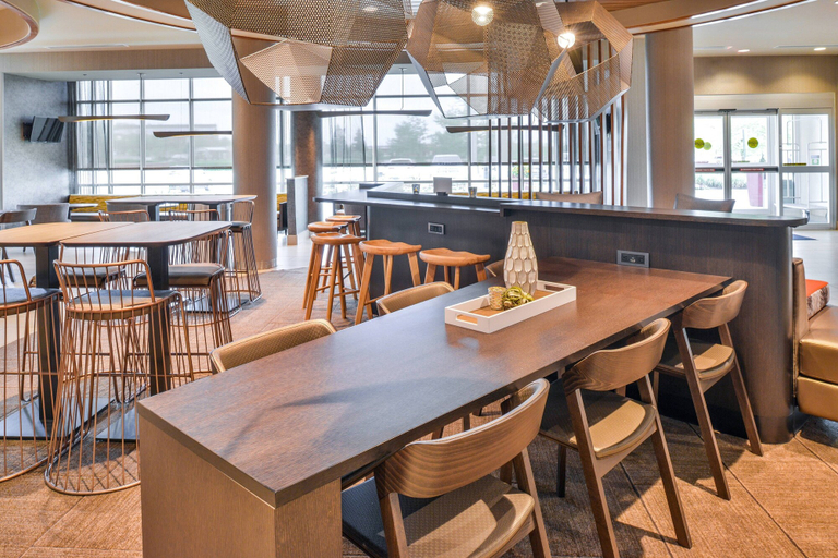Food & Drinks 5, SpringHill Suites by Marriott Ashburn Dulles North, Loudoun