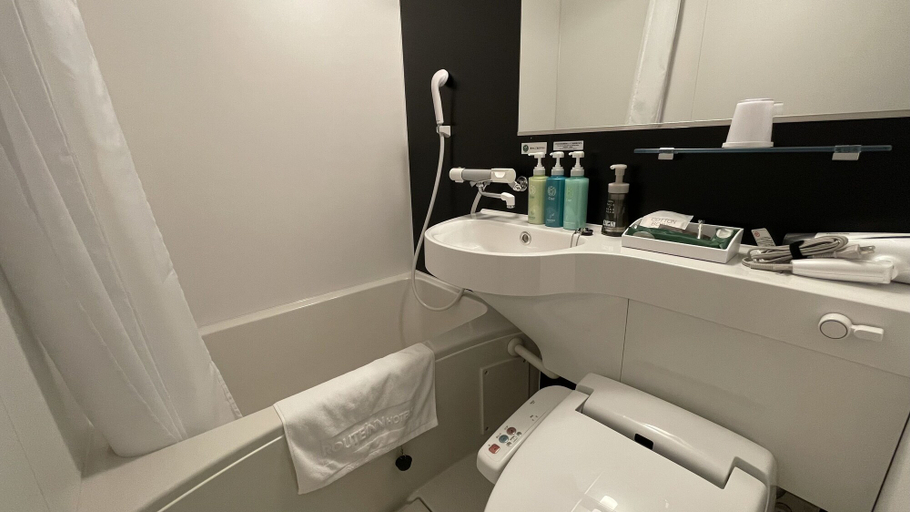 Bathroom 5, Hotel Route Inn Toyama Ekimae, Toyama