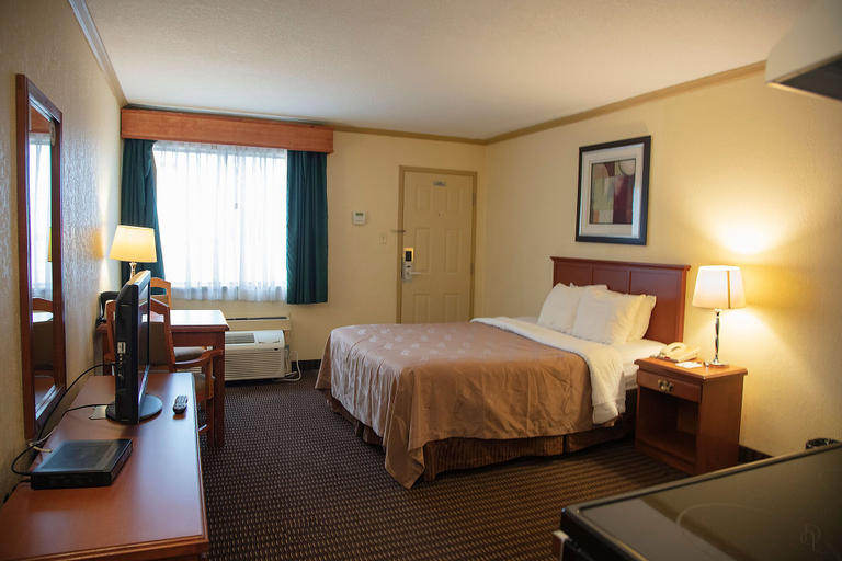 Bedroom 3, All Stay Suites, Division No. 13