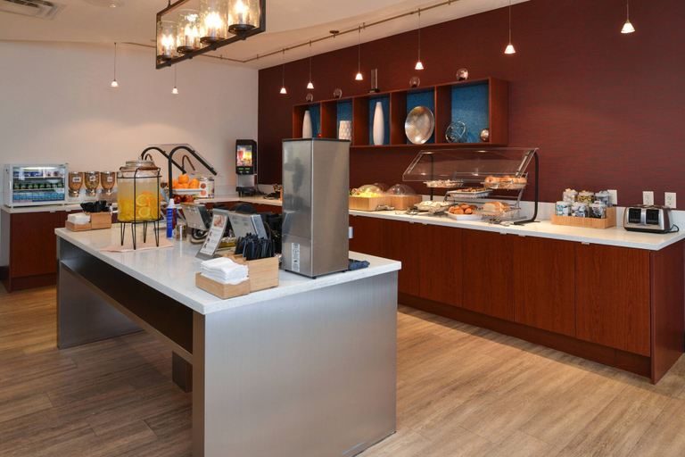 Food & Drinks 5, Springhill Suites by Marriott Oklahoma City Airport, Oklahoma