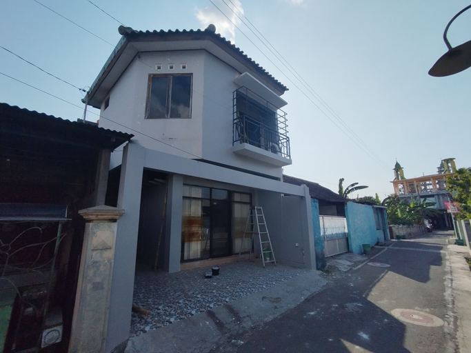 Exterior & Views 2, RedDoorz @ DeAmartaLoka Colomadu Solo, Solo