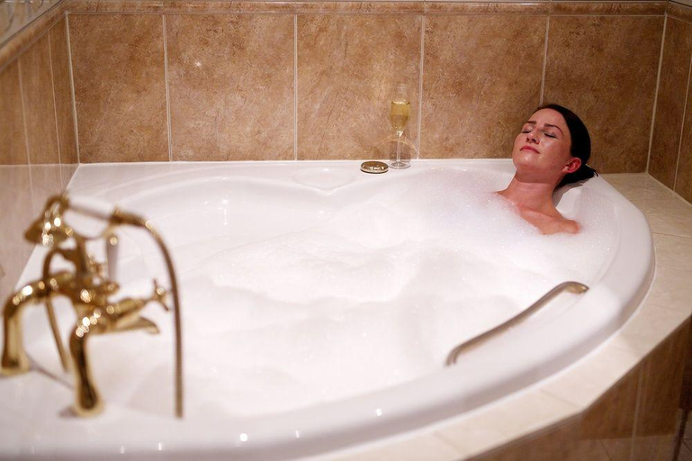 Bathroom 5, Ashdown Park Hotel & Country Club, East Sussex
