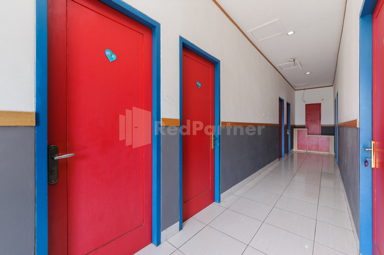 Others 4, Ian Hotel Jaksa Mitra RedDoorz, Central Jakarta