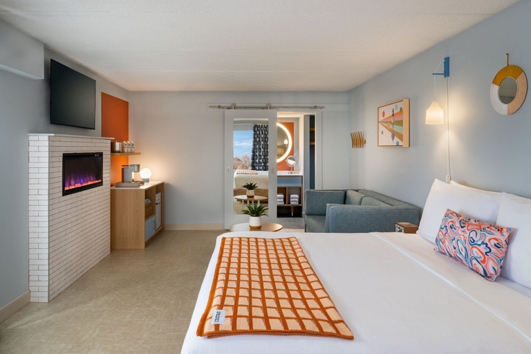Bedroom 4, The Wayback, Pigeon Forge, A Tribute Portfolio Hotel, Sevier