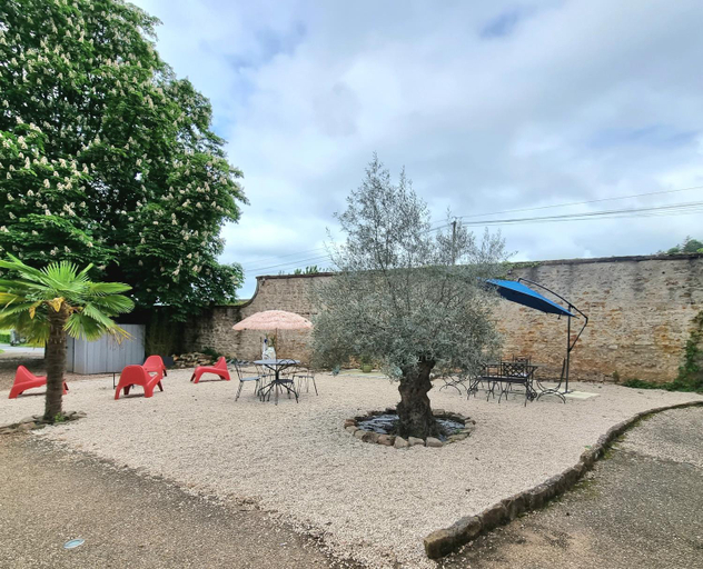 Others 4, LE MANOIR- CLUNY, Saône-et-Loire