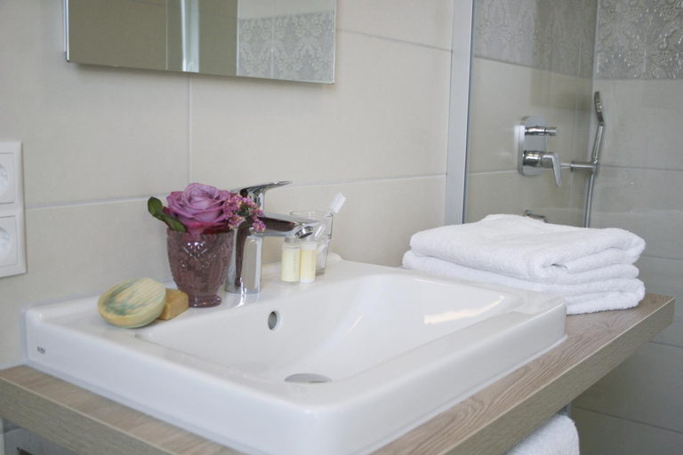 Bathroom 3, Hotel Claro Garni, Erding