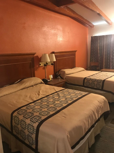 Bedroom 4, Wayfarer Motel, Horry