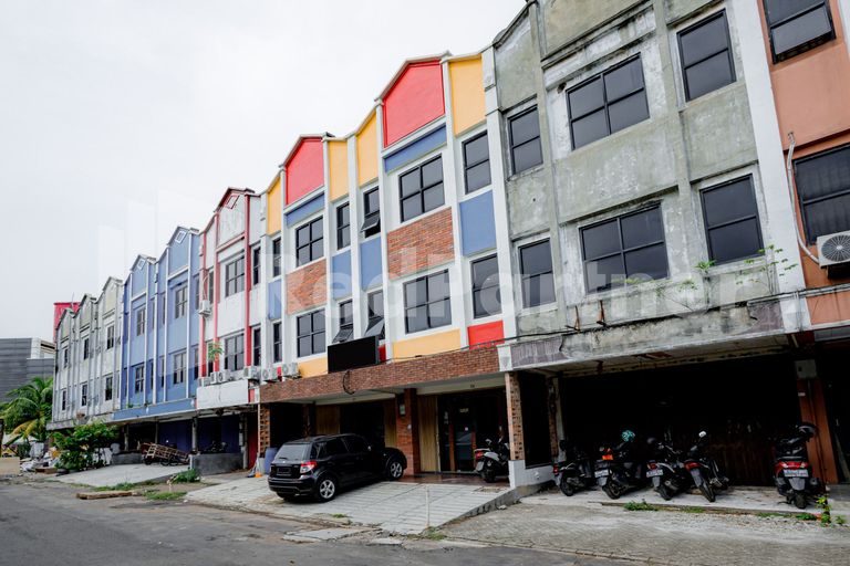 Exterior & Views 2, Hotel Capital Cikokol RedPartner, Tangerang