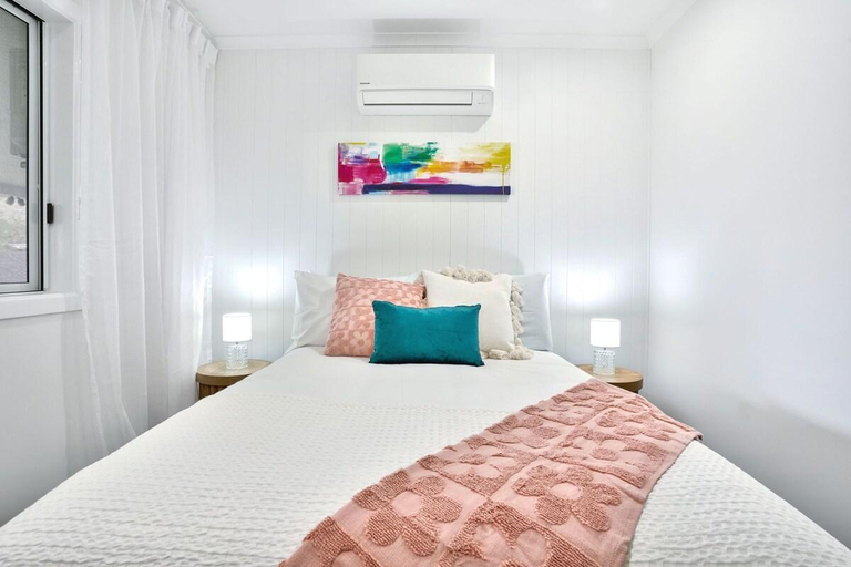 Others 4, Greenslopes House, Cairns