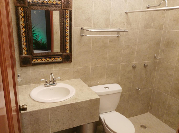 Bathroom 4, Hotel Hacienda Margot, Valladolid