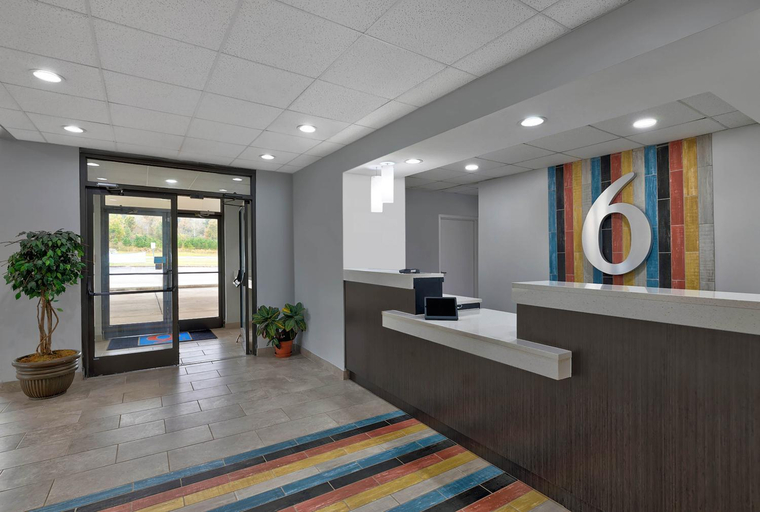 Public Area 2, Motel 6 Scottsboro, Al – Hwy 72, Jackson