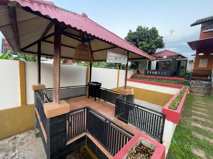 Others 3, Tropica Villa, Kuningan