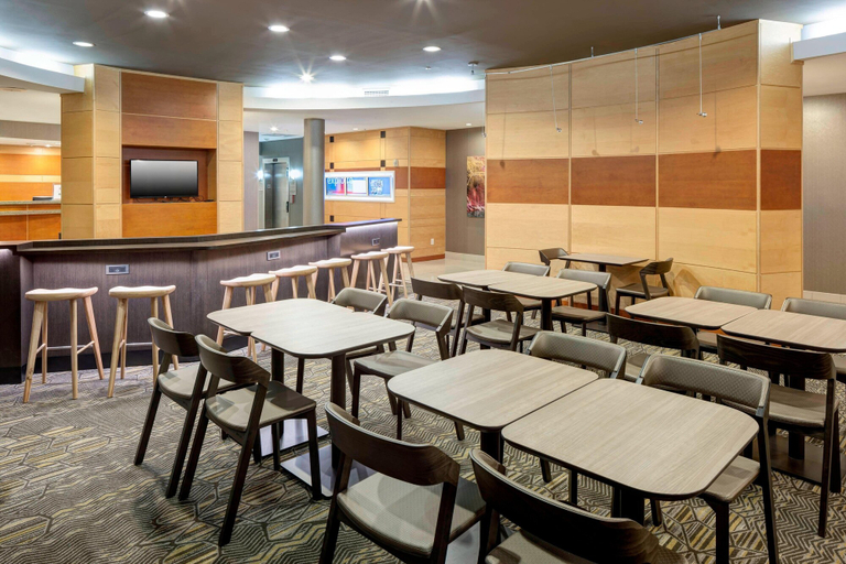 Food & Drinks 5, SpringHill Suites by Marriott Columbus, Muscogee