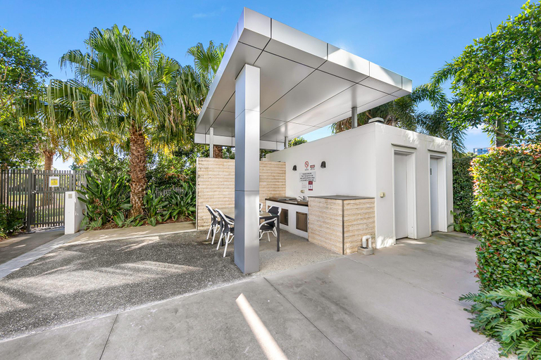 Exterior & Views 1, Harbour Quays Apartments, Gold Coast