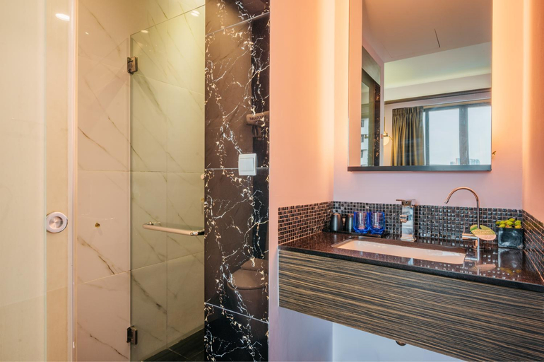 Bathroom 9