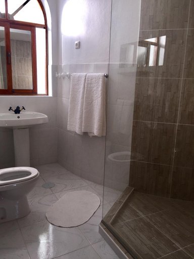 Bathroom 3, Maravilha Inn - B&B