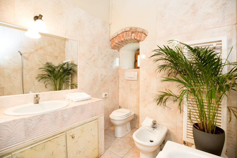 Bathroom 7