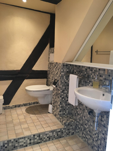 Bathroom 9