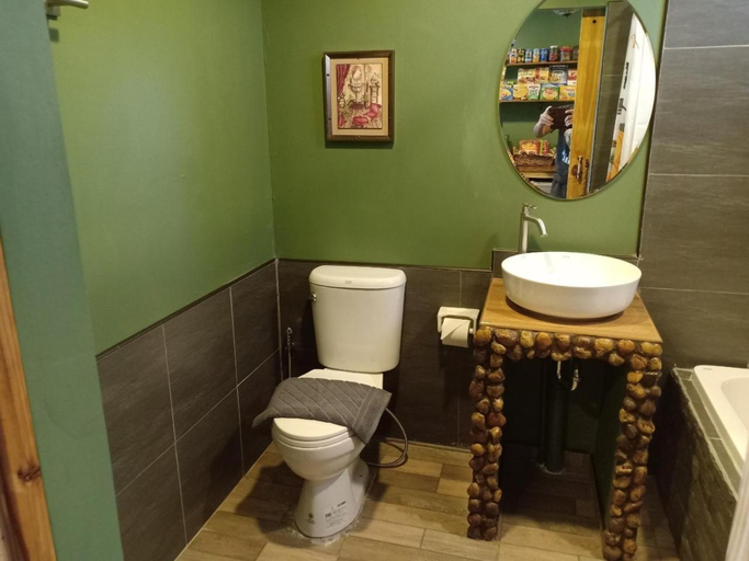 Bathroom 3, The greenland farm, Sikhiu