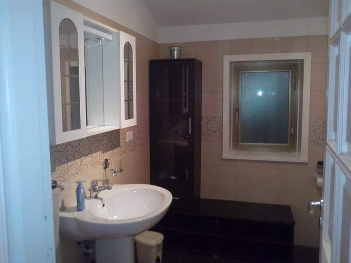 Bathroom 5, B&B Pian del Lago, Caltanissetta