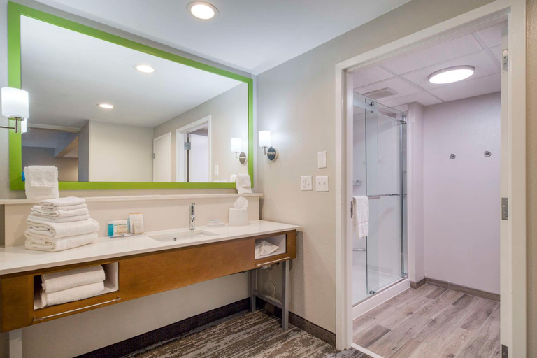 Bathroom 24