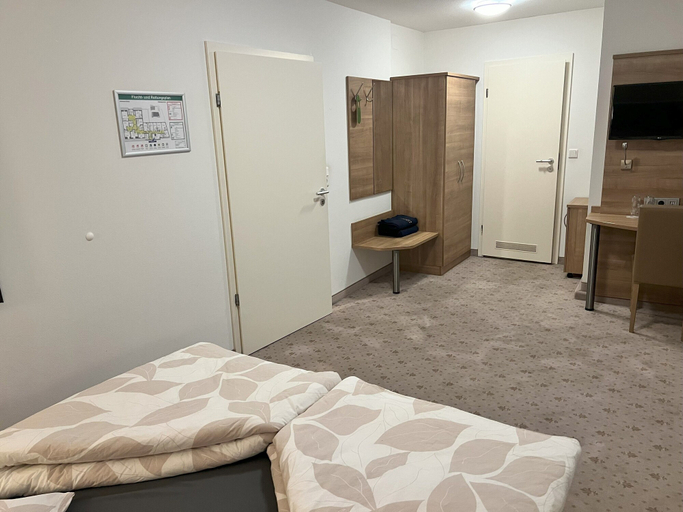 Bedroom 4, Hotel Schwarzes Kreuz, Fürth