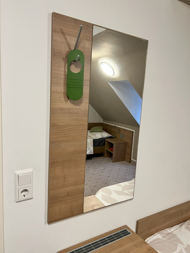 Bedroom 4, Hotel Schwarzes Kreuz, Fürth