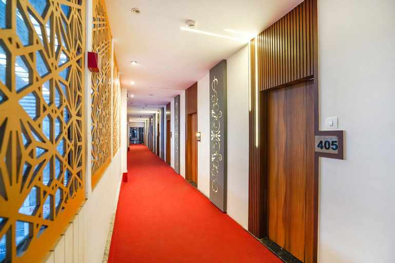 Public Area 5, Fabexpress The Rawal Palace, Surat