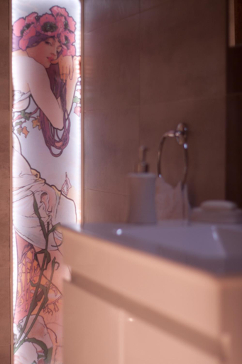 Others 2, Giljana ensuite rooms shared terrace & kitchen, St Julian's